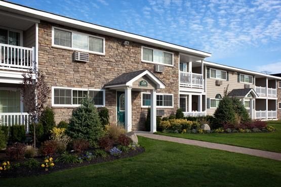 Exterior, Facade, Rowhouse