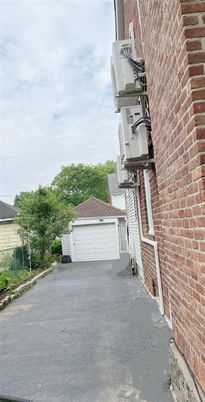 Detached Garage, Exterior