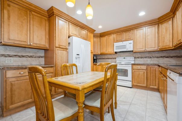 Dining room, Interior, Kitchen, Pendant Lights, Recessed Lighting
