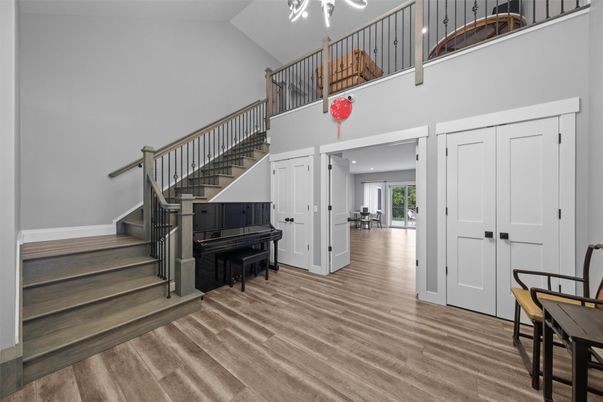 Interior, Pendant Lights, Piano, Recessed Lighting, Wood Texture Flooring