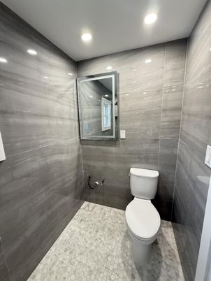 Bathroom, Interior, Recessed Lighting
