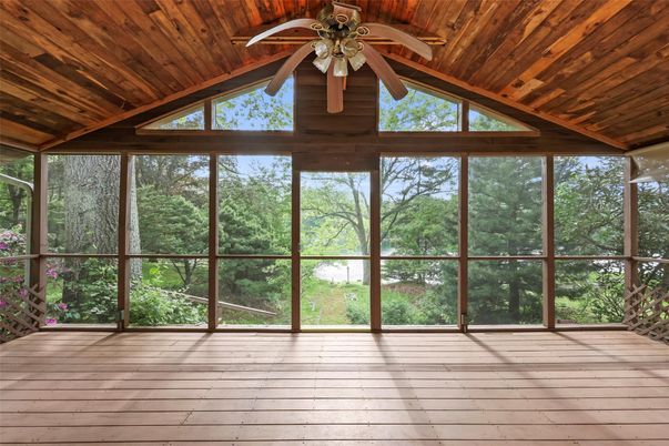 Empty room, Interior, Sun Room, Wooden Beams, Wooden Ceilings, Wood Texture Flooring