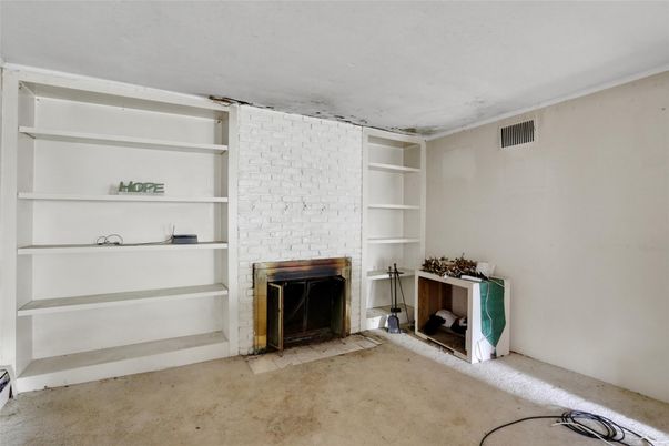 Empty room, Fireplace, Interior