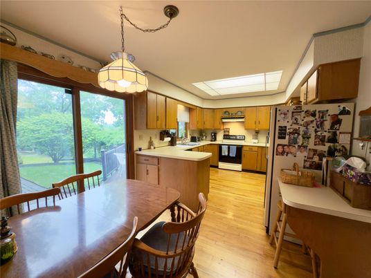 Dining room, Interior, Kitchen, Pendant Lights, Wood Texture Flooring