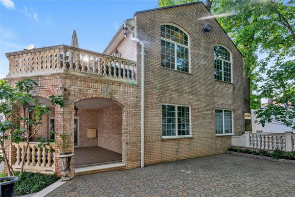 Exterior, Facade, Brick Facade, Brick Traditional