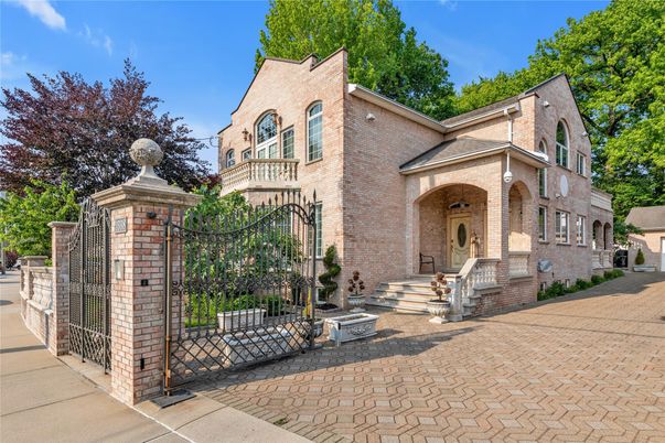 Exterior, Facade, Brick Facade, French Provincial
