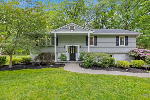 Exterior, Facade, Raised Ranch