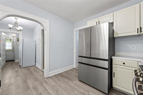 Chandelier, Interior, Kitchen, Stainless Steel Appliances, Wood Texture Flooring