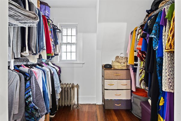 Interior, Walk-in Closets, Wood Texture Flooring