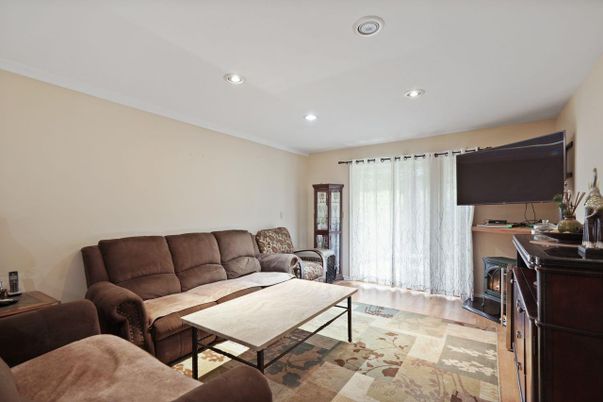 Fireplace, Interior, Living room, Recessed Lighting