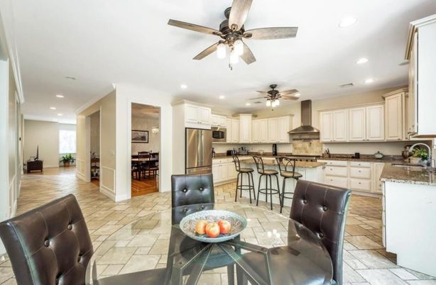 Dining room, Interior, Kitchen, Recessed Lighting, Stainless Steel Appliances