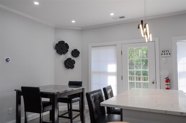 Dining room, Interior, Pendant Lights, Recessed Lighting
