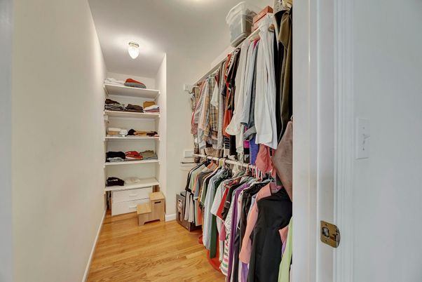 Interior, Walk-in Closets, Wood Texture Flooring