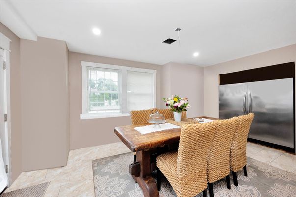 Dining room, Interior, Kitchen, Recessed Lighting