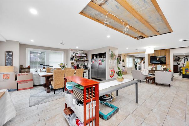 Dining room, Interior, Living room, Recessed Lighting