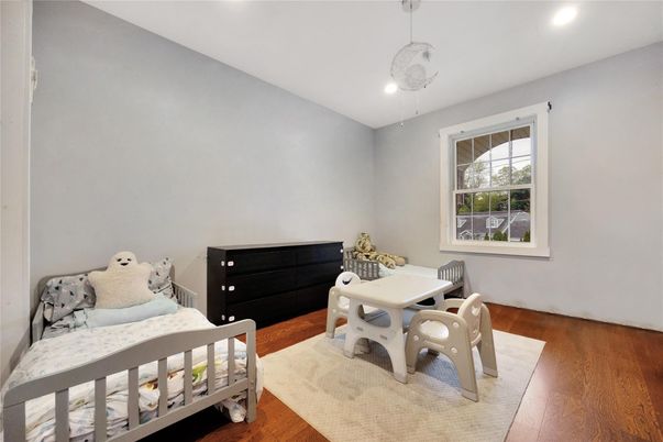 Bedroom, Dining room, Interior, Recessed Lighting, Wood Texture Flooring