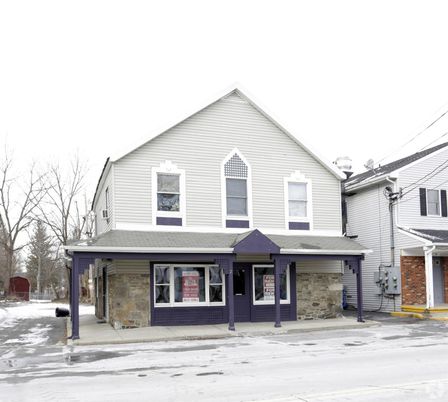 Exterior, Facade, Farmhouse