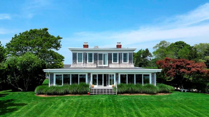 Backyard, Exterior, Facade, American Foursquare