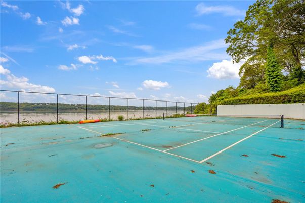 Exterior, Tennis Courts