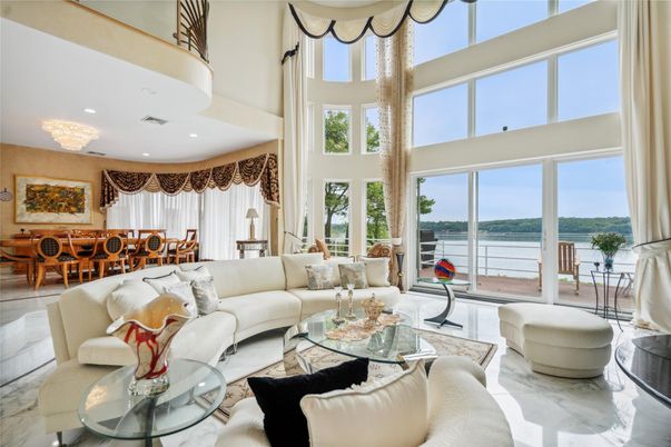 Chandelier, Dining room, Interior, Living room, Marble, Recessed Lighting, Water