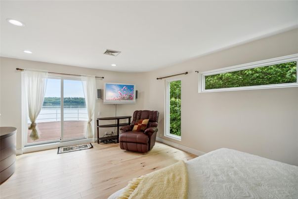 Bedroom, Interior, Recessed Lighting, Water, Wood Texture Flooring