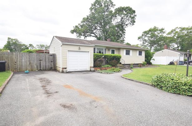 Backyard, Detached Garage, Exterior