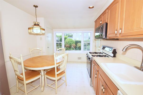 Dining room, Interior, Kitchen, Pendant Lights, Recessed Lighting