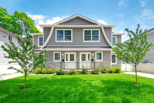 Exterior, Facade, American Craftsman