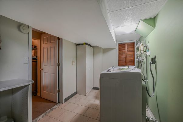 Interior, Washer