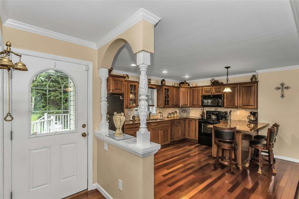Interior, Kitchen, Pendant Lights, Recessed Lighting, Wood Texture Flooring