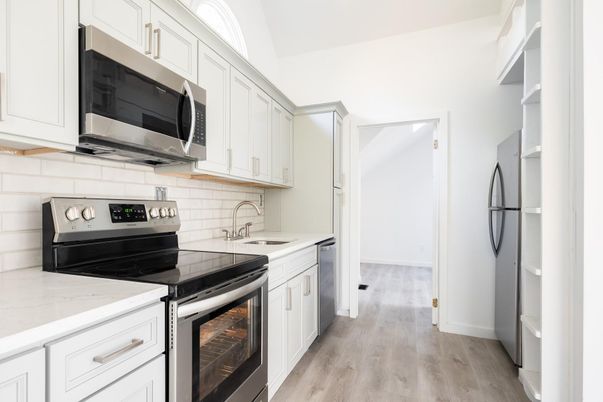 Interior, Kitchen, Stainless Steel Appliances, Wood Texture Flooring