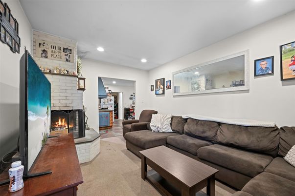 Fireplace, Interior, Living room, Recessed Lighting