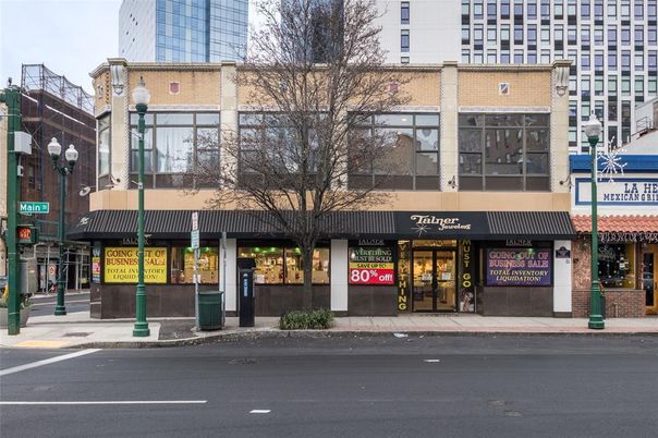 Exterior, Facade, Highrise