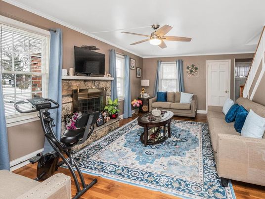 Fireplace, Fitness Equipment, Interior, Living room, Wood Texture Flooring