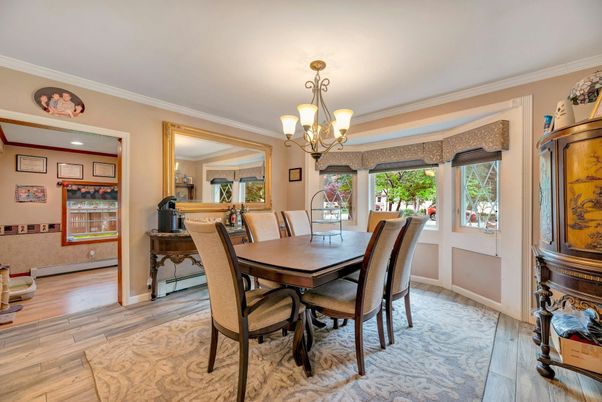 Chandelier, Dining room, Interior, Recessed Lighting, Wood Texture Flooring