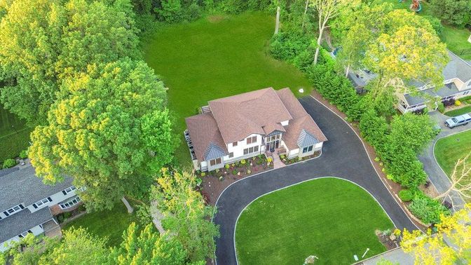 Exterior, Drone