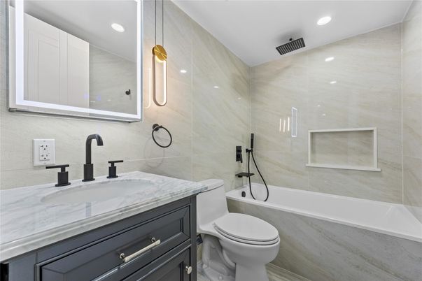 Bathroom, Interior, Marble Walls, Pendant Lights, Recessed Lighting