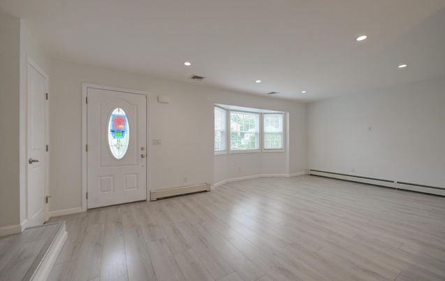 Empty room, Interior, Recessed Lighting, Wood Texture Flooring