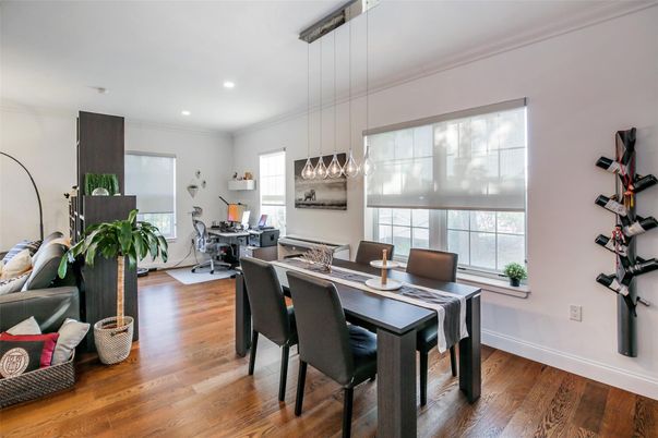 Chandelier, Dining room, Interior, Pendant Lights, Recessed Lighting, Wood Texture Flooring