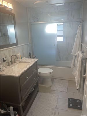 Bathroom, Interior, Marble Walls