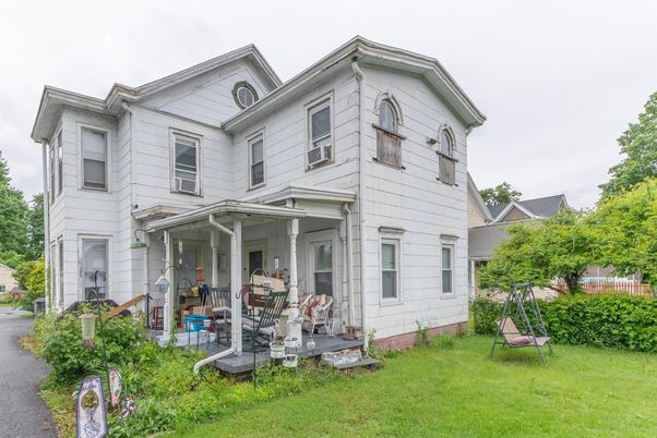 Backyard, Exterior, Facade, Queen Anne Victorian