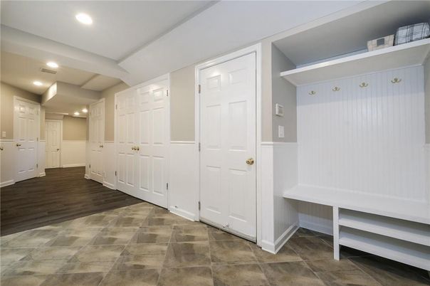 Interior, Recessed Lighting, Wood Texture Flooring