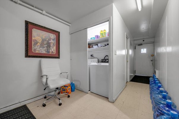 Interior, Washer