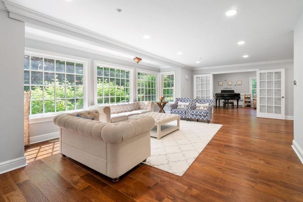 Interior, Living room, Piano, Recessed Lighting, Wood Texture Flooring