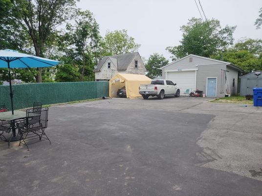 Detached Garage, Exterior