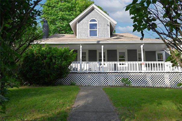 Exterior, Facade, Farmhouse