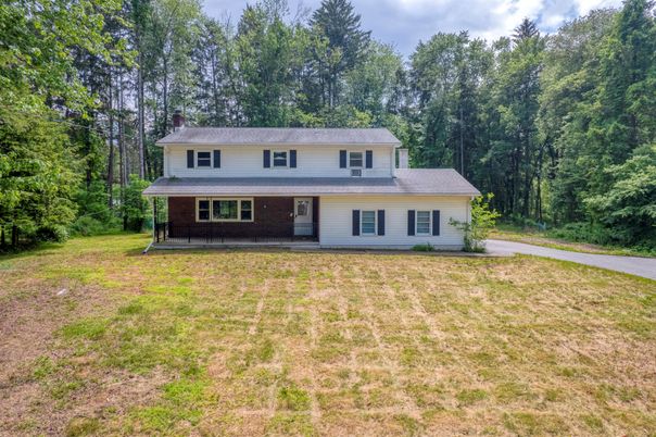 Backyard, Exterior, Facade, Split Level