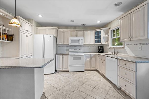 Interior, Kitchen, Pendant Lights, Recessed Lighting