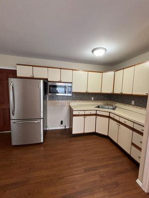 Interior, Kitchen, Washer, Wood Texture Flooring