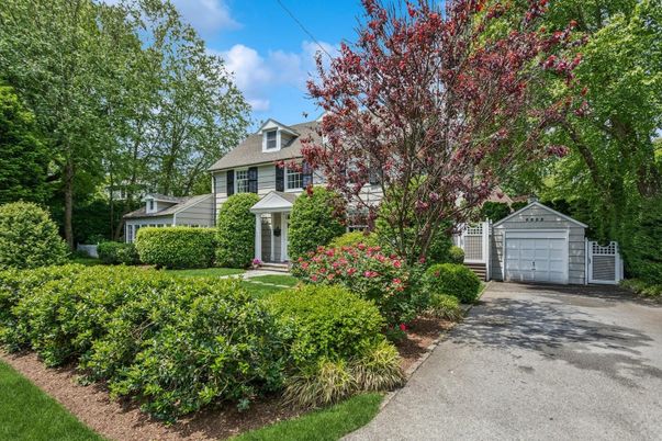 Backyard, Detached Garage, Exterior